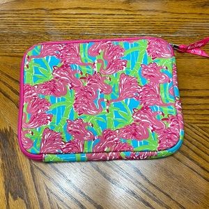 Lilly Pulitzer device case.